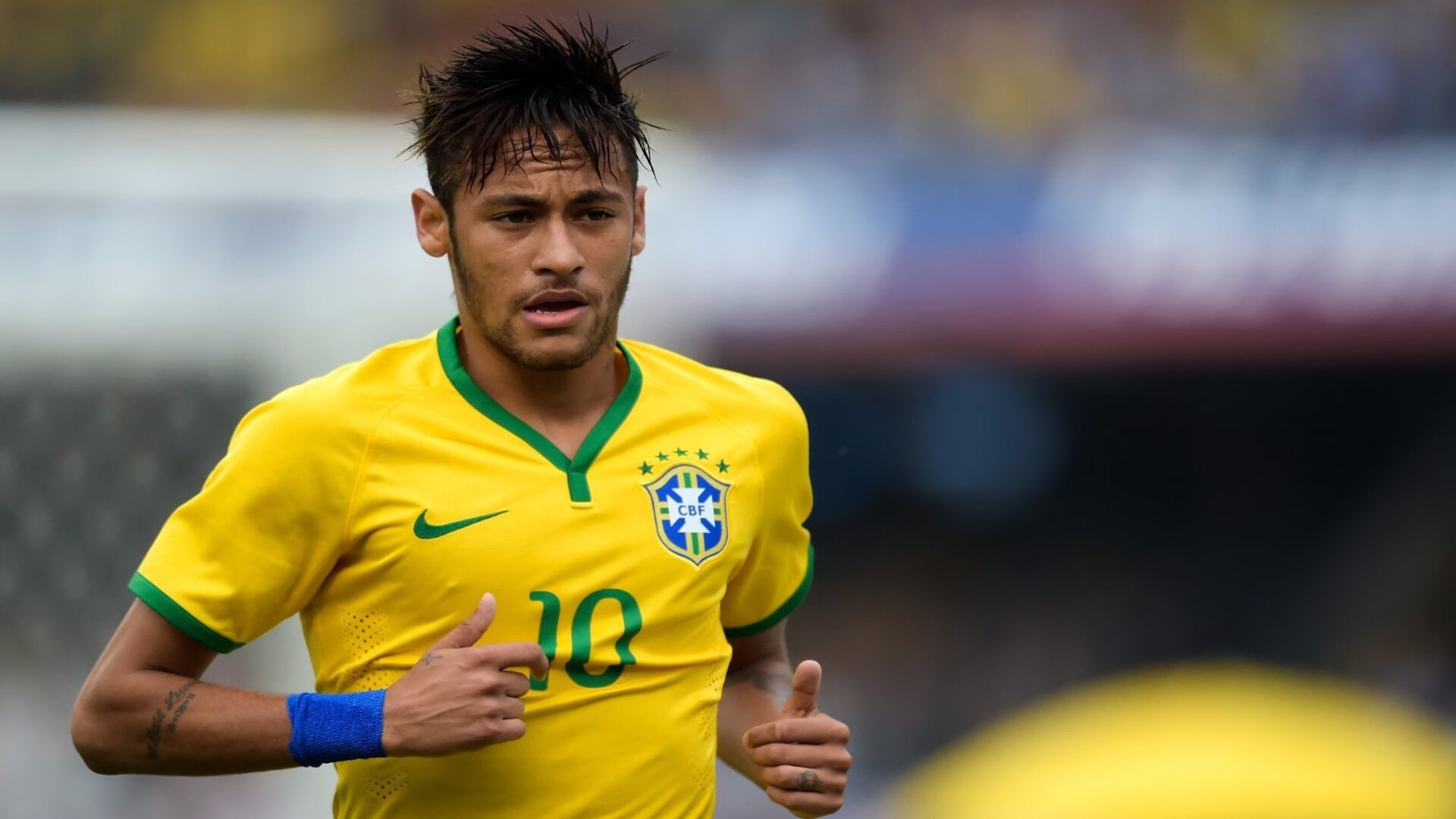 中国足球职业联赛多维度分析球员表现，中国足球联赛开始走向职业化