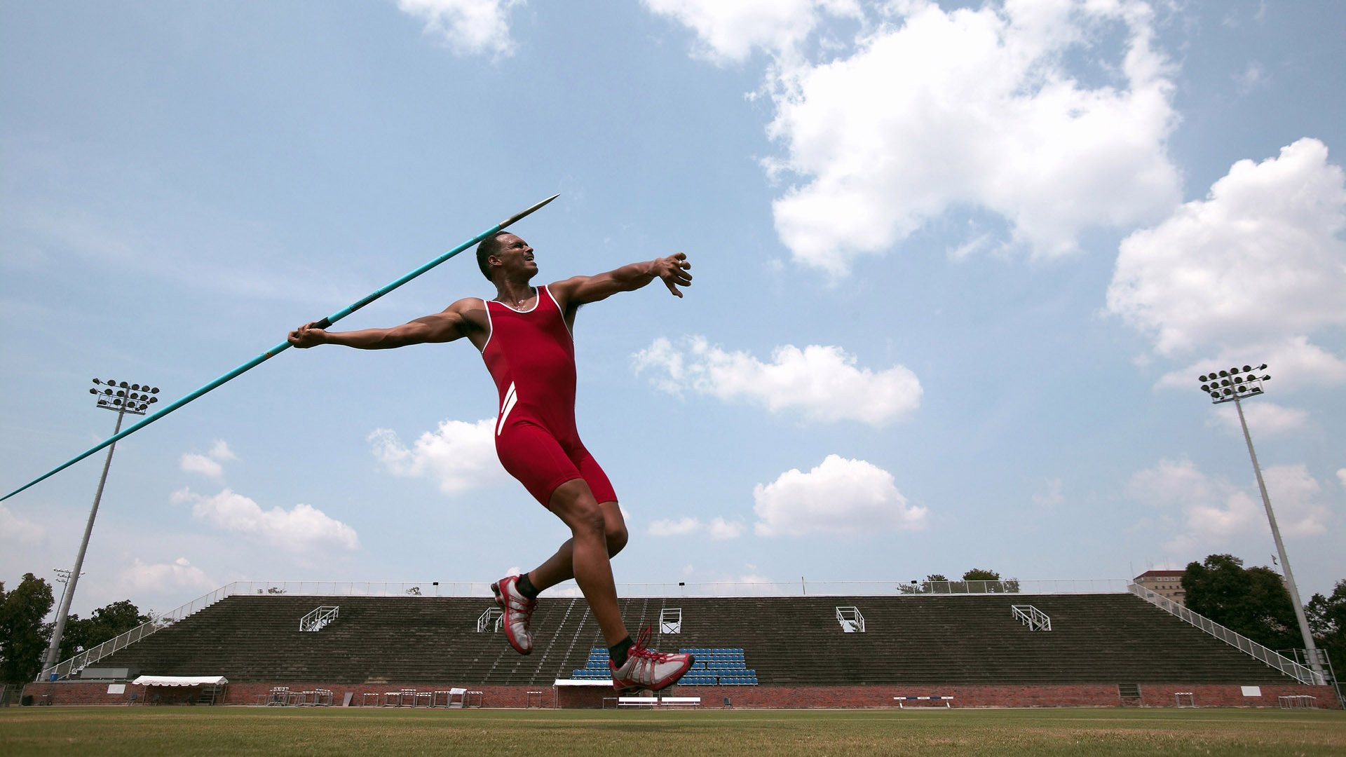 中国足球职业联赛多维度分析球员表现，中国足球联赛开始走向职业化